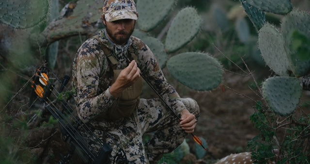 Matt Meola bowhunting