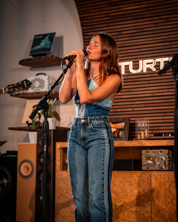 Lily Meola Box Session