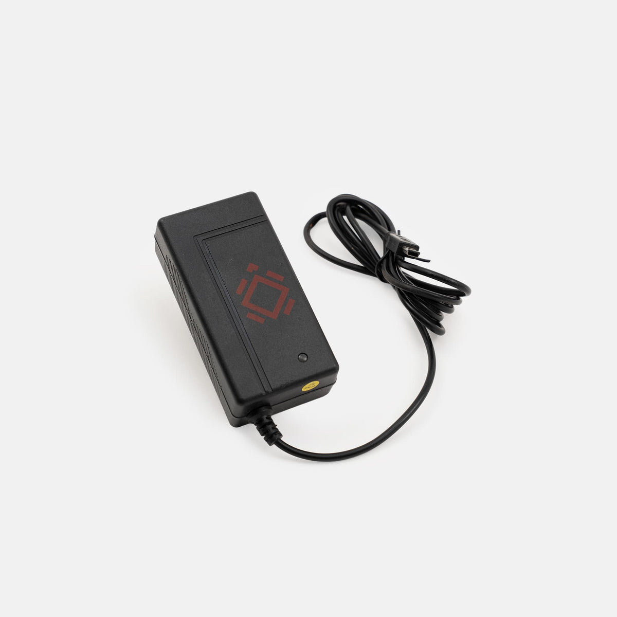 Image of a original gen 1 charger on a white background #models_gen-1